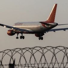 Avión de Air India despegando