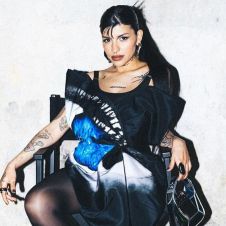 Fotografia de la cantante Cazzu 
