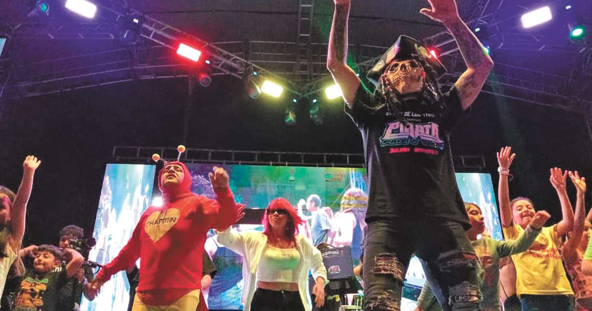 Bailan con La Comadre al ritmo de la cumbia