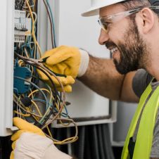 trabajos mejor pagados, título universitario, México, 2025