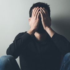 La crisis silenciosa de la soledad masculina