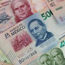Dinero-mexicano-pesos-2025.jpg