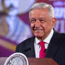 AMLO (3).jpg