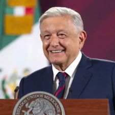 AMLO  (1).jpg