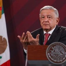 AMLO  (2).jpg