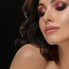 mujer maquillaje