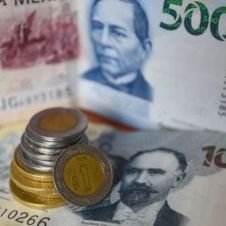 SAT y el dinero en casa