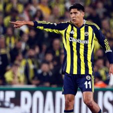 Edson Álvarez, futbolista mexicano de Fenerbahce