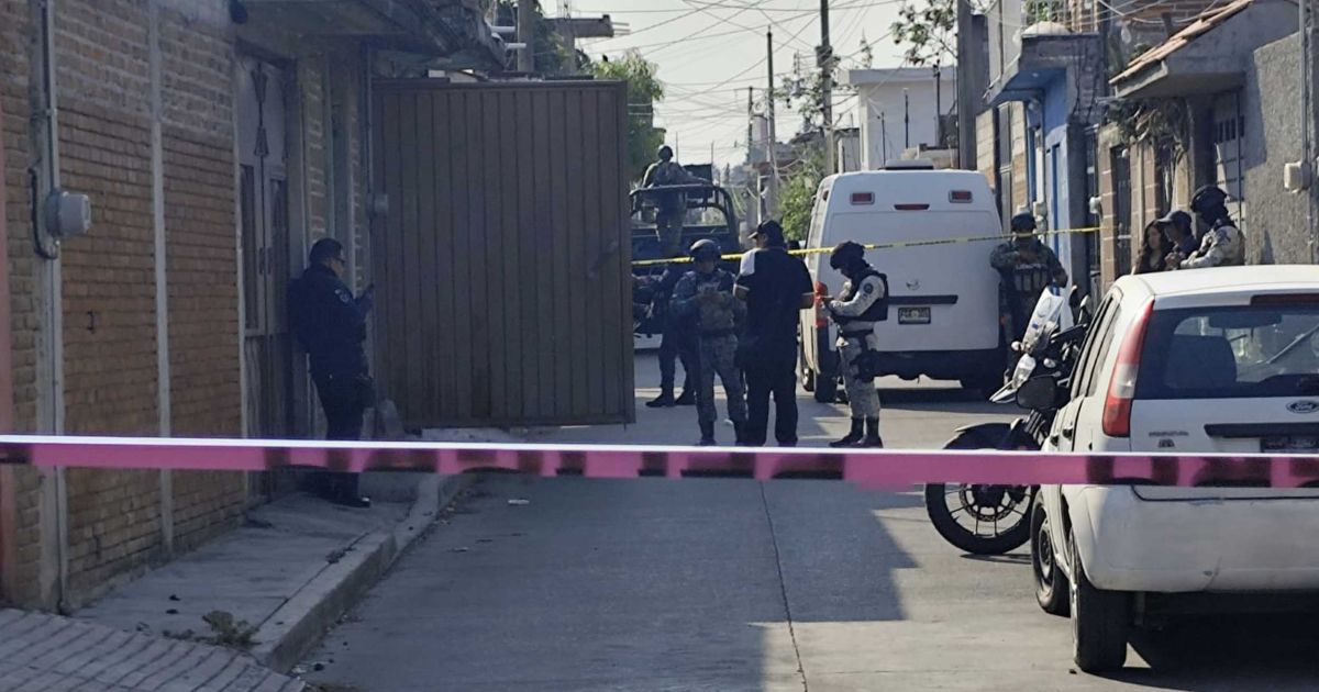 Encuentran a hombre muerto con impacto de bala dentro de vivienda en ...