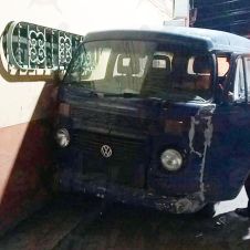 Choca combi contra casa en Plan de Ayala, Cuautla