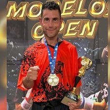 El experimentado Hugo venció en la Final del Morelos Open Karate 2026