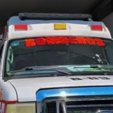 Ambulancia traslada a hombre que cayó de 6 metros en Jojutla Ambulancia traslada a hombre que cayó de 6 metros en Jojutla
