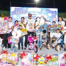 "Chalo" Flores celebra Día del Niño en Xochitepec