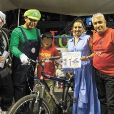 NIÑOS LUCHA