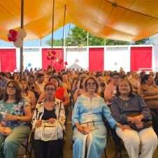 Celebración mamás Univac