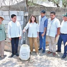 Margarita González Saravia entrega obras en Jojutla