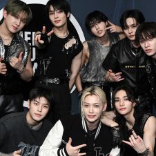 STRAYKIDS