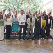 Van Congreso y empresarios por estrategia para la inversión