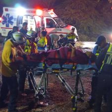 Deja 26 lesionados volcadura de un autobús Futura en Morelos