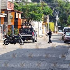 Atacan a balazos a checadora de ruta embarazada en Cuautla