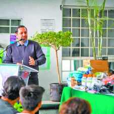 Temixco realiza jornada de intercambio de PET por plantas