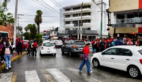 Concentración de docentes de la CNTE desquicia el tráfico en Cuernavaca