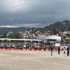 Normalistas en la caseta de Tlalpan