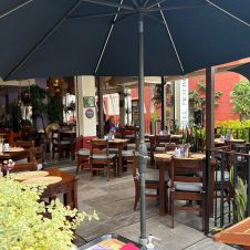 Restaurantes vacíos durante la inauguración del Mundial en Cuernavaca Restaurantes vacíos durante la inauguración del Mundial en Cuernavaca