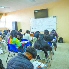 Miles buscan un lugar en la UAEM: hoy presentan examen de admisión Miles buscan un lugar en la UAEM: hoy presentan examen de admisión