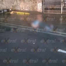 Derrapa motociclista en Cuautla y termina inconsciente sobre el pavimento