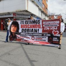 Marchan en Cuernavaca por Dorian Alí y Marisol; exigen acelerar su búsqueda Marchan en Cuernavaca por Dorian Alí y Marisol; exigen acelerar su búsqueda