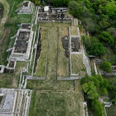 La majestuosa zona arqueológica de Xochicalco resguarda tres canchas de juego de pelota