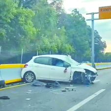 Un auto­mo­vi­lista resultó lesio­nado al cho­car con­tra el muro de con­ten­ción de la Auto­pista México-Cuer­na­vaca.