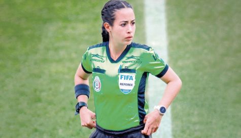 Con 33 años de edad, Katia Itzel ve coronado un proceso de disciplina militar e impecable preparación profesional.