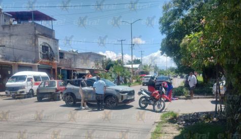 Choque en Cuautla deja a una joven lesionada
