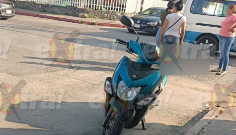 Accidente vial en Cuautla hoy: Joven derrapa en motoneta en el Centro