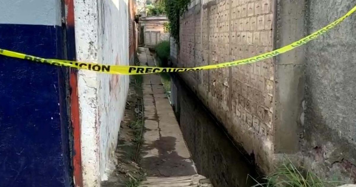Asesinan a balazos a cinco hombres al interior de un domicilio en ...