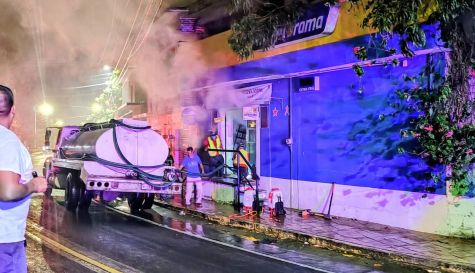Se incendió un Modelorama en Coatlán del Río