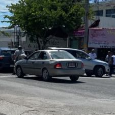 Accidente vial en Jojutla: turistas provocan choque múltiple