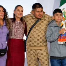El pato Merlín conquista la mañanera de Sheinbaum y será marca El pato Merlín conquista la mañanera de Sheinbaum y será marca