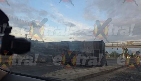 Volcadura en la México-Oaxaca provoca caos vial en Tecajec