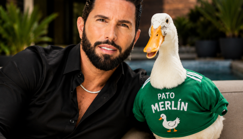 Poncho de Nigris ofrece una fortuna por el Pato Merlín viral