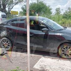 Fuerte accidente en Atlatlahucan deja cuantiosos daños materiales