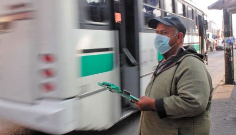 Checadores de rutas abandonan el oficio en Cuernavaca por crisis económica