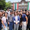 Estudiantes celebran descuentos