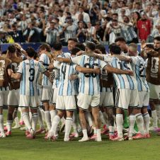 Argentina sufre fuerte susto mundialista pero elimina a Cabo Verde
