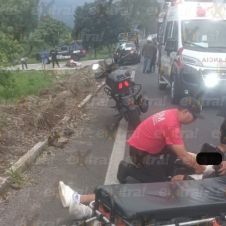 Tres personas lesionadas en choque de motos en el Oriente de Morelos