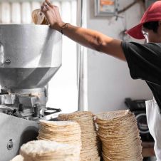 Sólo un negocio con venta de tortillas cumple con la ley en Cuernavaca