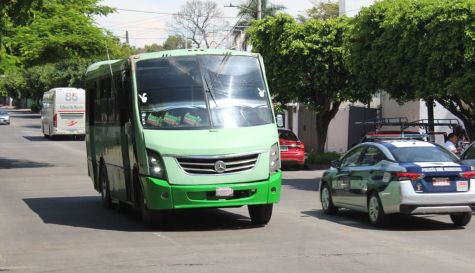 Denuncian abusos en tarifa del transporte público a adultos mayores en Cuernavaca