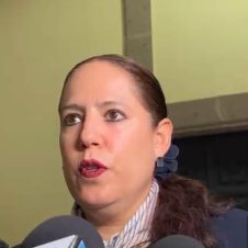 Regularán uso del celular en escuelas de Morelos en nivel medio superior